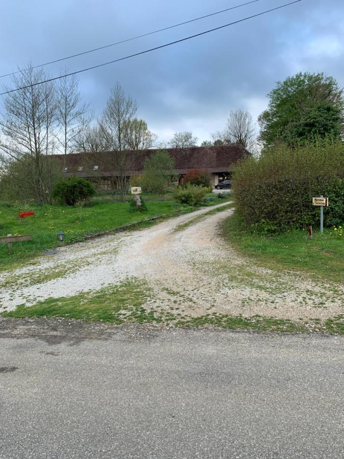 La Ferme D'Aristide Bed & Breakfast Saillenard Bagian luar foto