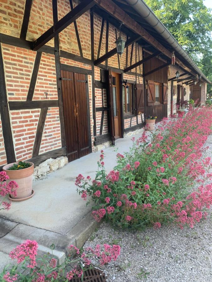 La Ferme D'Aristide Bed & Breakfast Saillenard Bagian luar foto